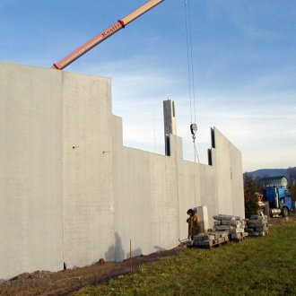 Baustelle Betonfertigteil-Industriebau