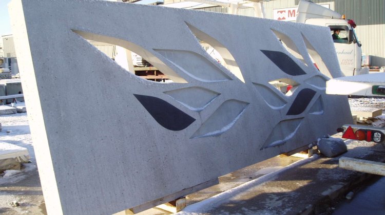 Architectural concrete facade element