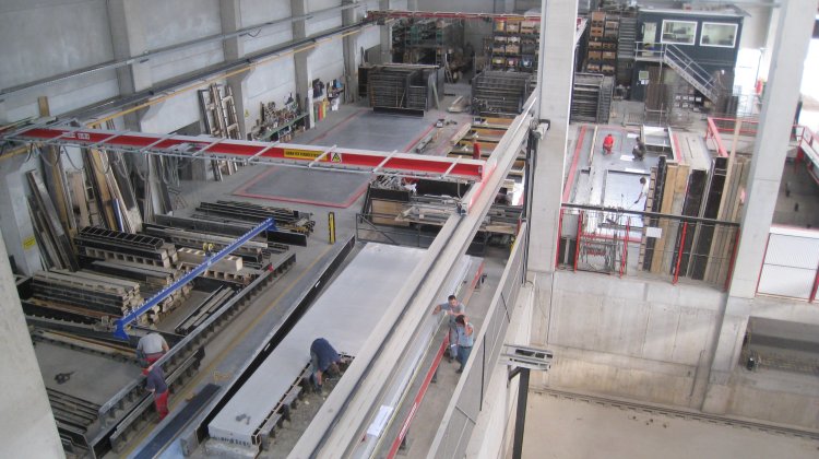 Precast production on three levels