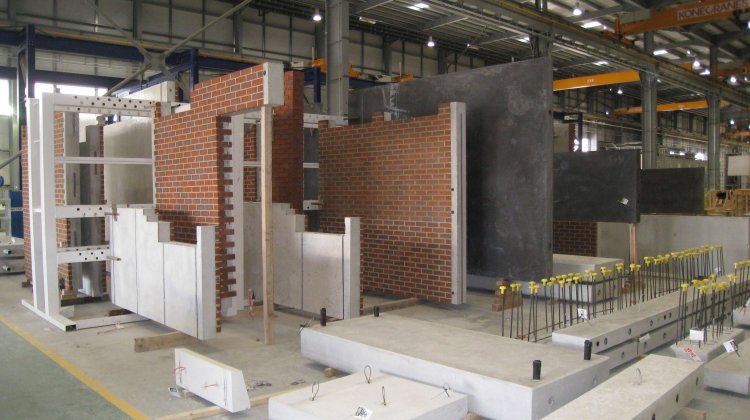 Precast concrete facade and wall elements