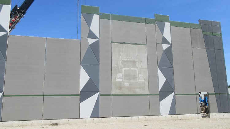Architektonische Fassadenpanele aus Betonfertigteilen