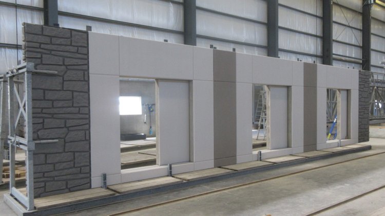 Architektonische Fassadenelemente aus Betonfertigteilen