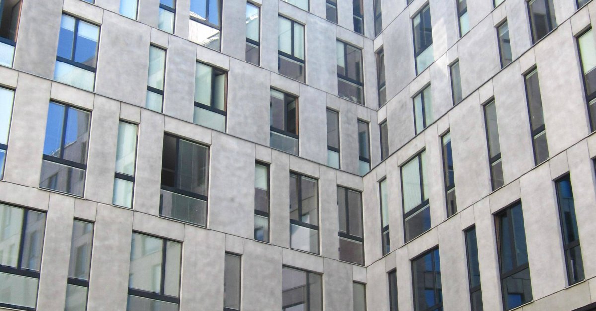 Public buildings made with precast concrete elements